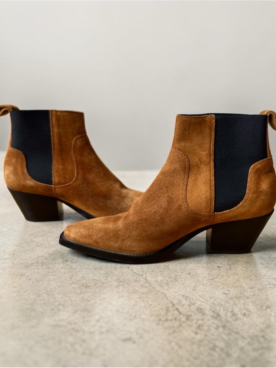 Everlane Shoes - Everlane Western Ankle Boots in Russet Suede